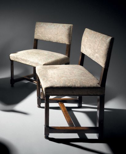 Pair of walnut chairs. Tapered column front...