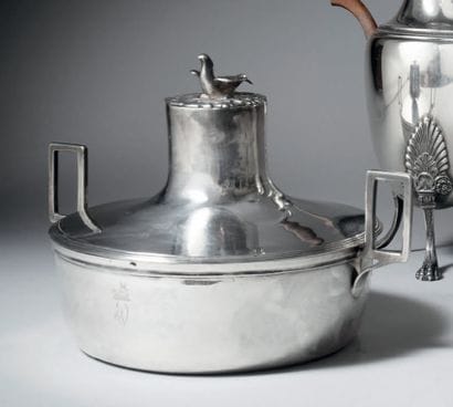 Covered vegetable dish in silver 950°/°°,...