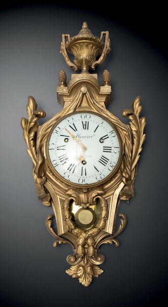 Large ormolu cartel. The acanthus-leaf base...