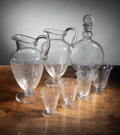 BACCARAT
Part of an engraved crystal glass...