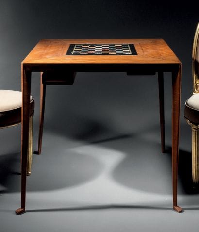 TRAVAIL FRANÇAIS 1950
Mahogany veneered game...
