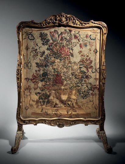 Fireback in wood, richly carved on all sides...