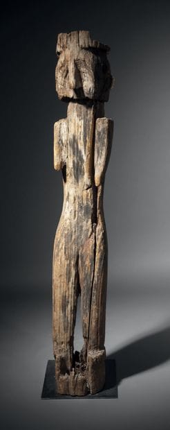 Standing figure, Timor ?
Indonesia. Ravined...