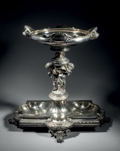 Important table centrepiece in foreign silver...