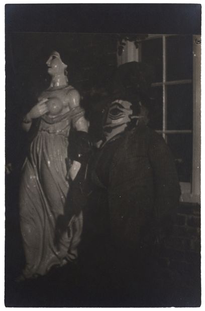 MAN RAY
At Roland Penrose, original photograph....