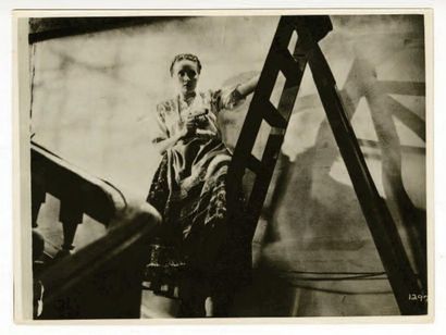 (JOSEF VON STERNBERG)
Marlene Dietrich Agent...