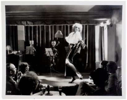 ATT. À WALTER LICHTENSTEIN
Brigitte Helm...