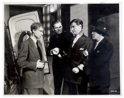 (ALFRED HITCHCOCK)
Norman Lloyd, Robert Cummings...