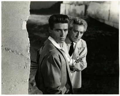 ATT. À YVES MIRKINE OU LUCIEN CLERGUE
Edouard...