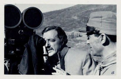E.GNEME
Vittorio De Sica de face derrière...
