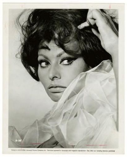 Richard AVEDON (1923-2004)
Sophia Loren Arabesque...
