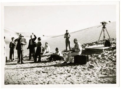 WALTER LICHTENSTEIN
Équipe du tournage de...