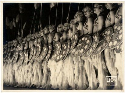 WALERY, TALBOT, STUDIO LION
Revues Folies...