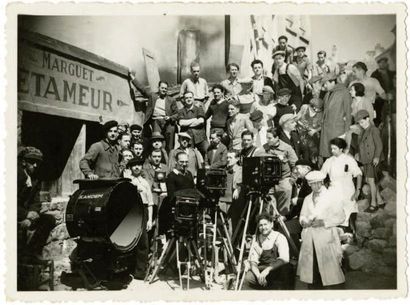 (Raymond Bernard)
Équipe du tournage des...