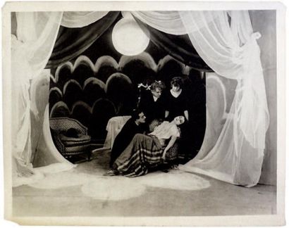 (Robert Wiene, décors de Walter Reimann &...