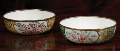 Two Suleymaniye enamel dishes
Copper, polychrome...