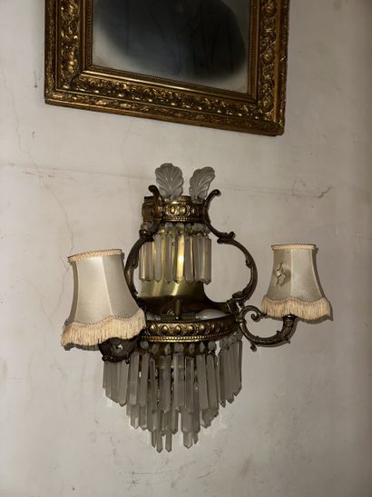 Paire d’appliques à deux bras de lumière...