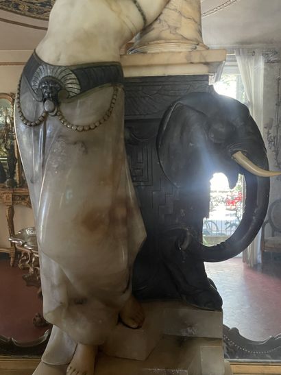 Richard AURILI (1864-1943)
Orientale à l’éléphant
Importante...