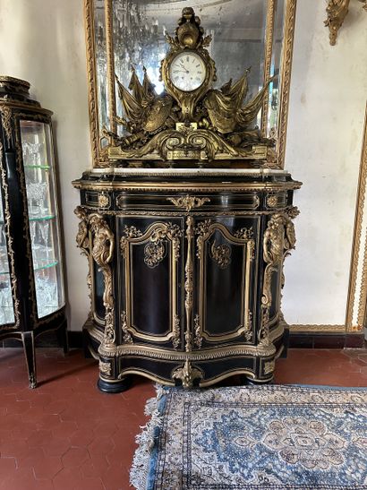 A blackened wood, brass fillet and very rich...