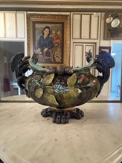 Polychrome barbotine bowl. The handles are...
