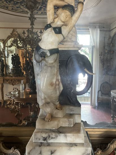 Richard AURILI (1864-1943)
Orientale à l’éléphant
Importante...