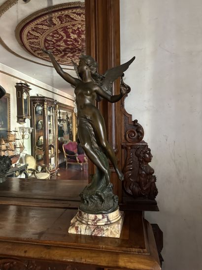 Jean-Baptiste GERMAIN (1841-1910)
L’hirondelle
Sculpture...