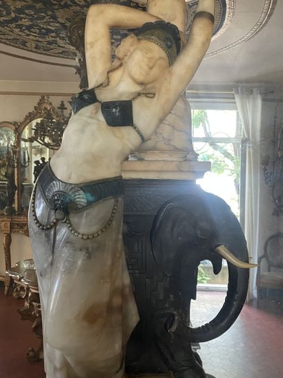 Richard AURILI (1864-1943)
Orientale à l’éléphant
Importante...