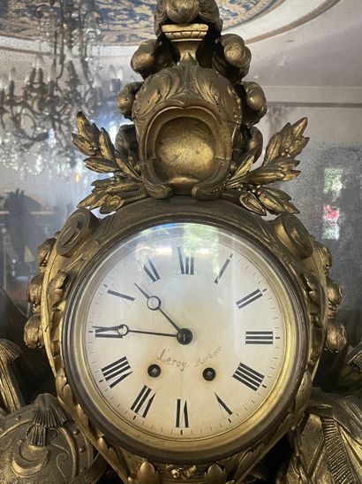 Très importante pendule en bronze ciselé...