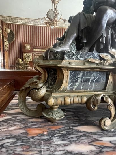 Important clock in sea-green marble and gilded...