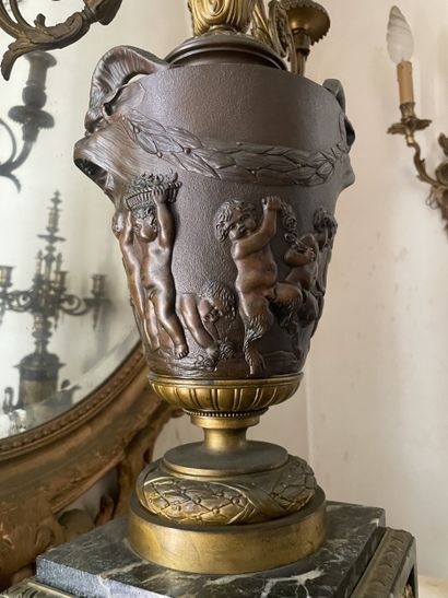 Important candélabre à sept bras de lumière...