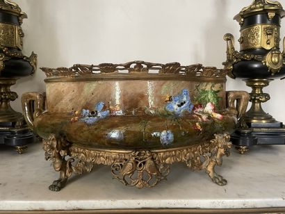 Jardinière oblongue à panse surbaissé en...