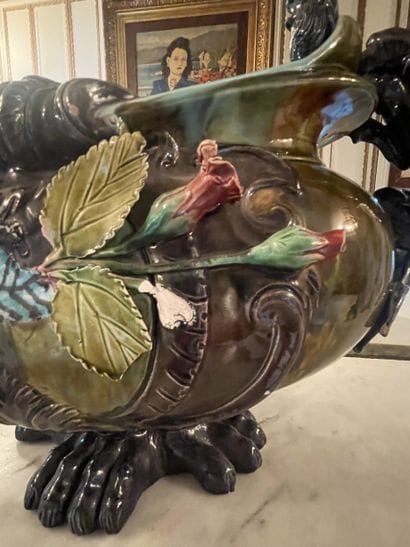 Polychrome barbotine bowl. The handles are...