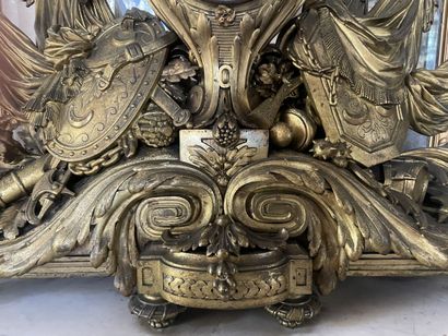 Très importante pendule en bronze ciselé...