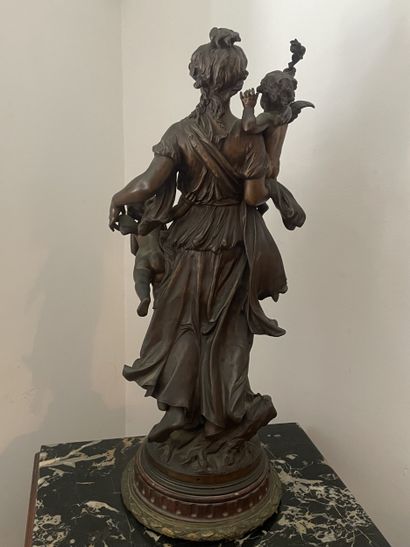 Léon GREGOIRE (XIX-XX)
Allegory of Fertility
Sculpture...