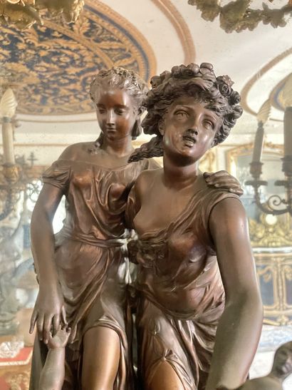 Importante garniture de cheminée en bronze...