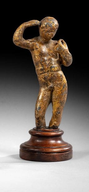 Personnage en plomb doré représenté en contrapposto,...