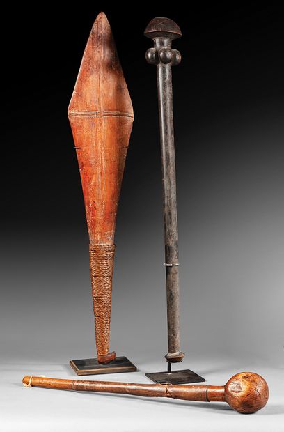 Set of two clubs and a Malaïta club
Wood
H....