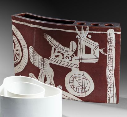 Gilbert PORTANIER (1926-2023) - VALLAURIS
Brown-glazed...