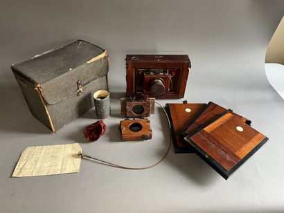 With carrying bag, Thornton-Pickard mahogany...