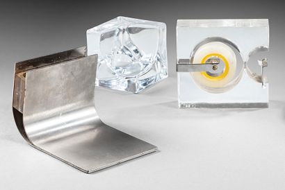 CONTEMPORARY WORK
Desk set consisting of...