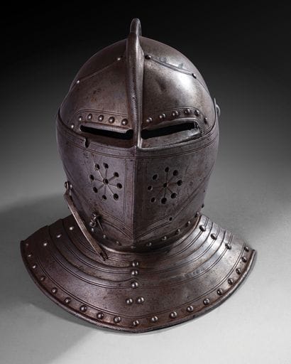 Very handsome cuirassier's crest with hemmed...
