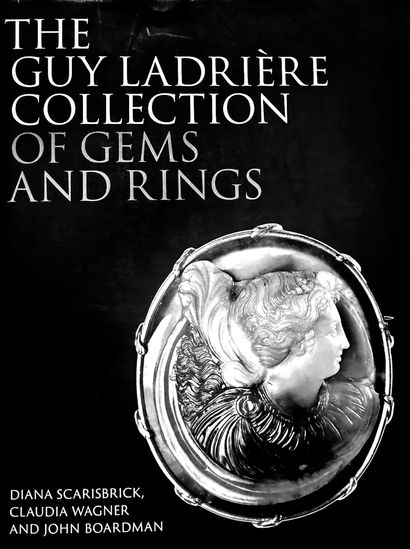 Rare ring depicting a lion hunt surmounted...