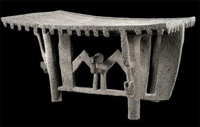 Grand metate dit flying-panel metate Versant...