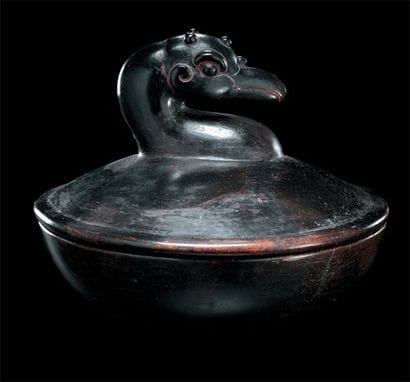 Coupe à couvercle zoomorphe Culture Maya,...