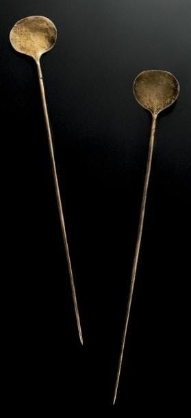 DEUX FIBULES Culture Chimu, Pérou Intermédiaire...