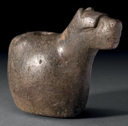 PETIT BOUGEOIR EN FORME DE LAMA Culture Inca,...