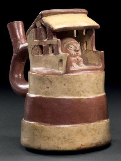 VASE FUNÉRAIRE, PERSONNAGE ASSIS DANS UNE...