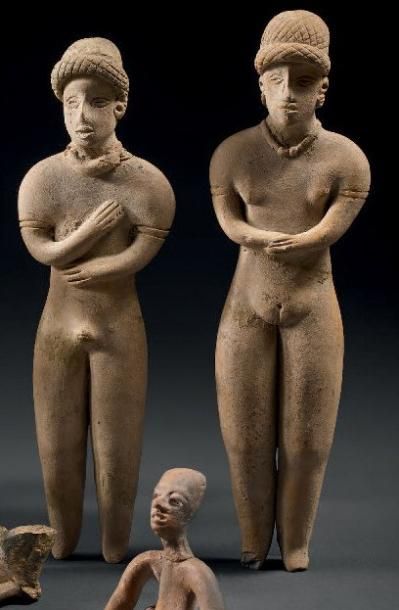 COUPLE DE STATUETTES ANTHROPOMORPHES Culture...