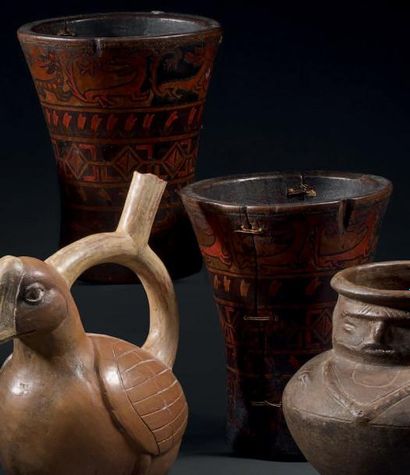 DEUX KEROS Pérou XVIIème siècle Bois polychrome...