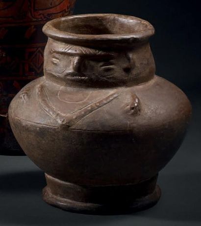 PETIT RÉCIPIENT ANTHROPOMORPHE Culture Tairona,...